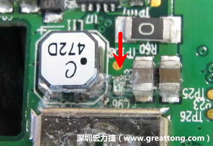 電路板疑似腐蝕氧化，懷疑電流異常過熱造成