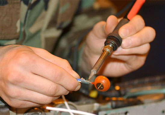 PCBA加工中遇到焊接不良元器件應(yīng)該怎么辦？